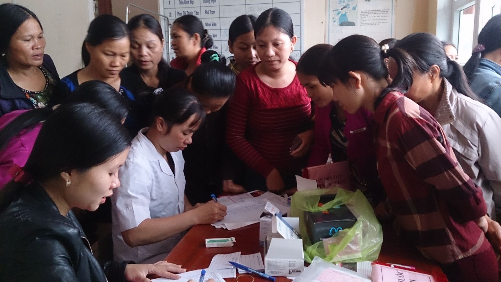 Hương Khê, Hà Tĩnh: Đưa dịch vụ Kế hoạch hóa gia đình đến với đồng bào vùng biên